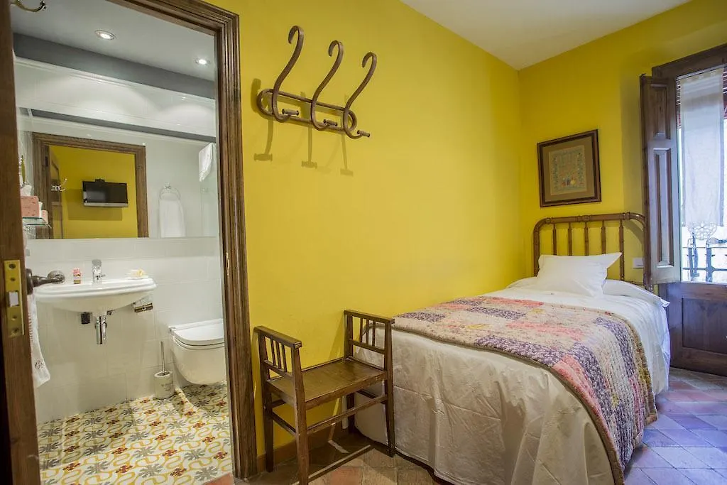 Casa Leonardo Guest House Senterada