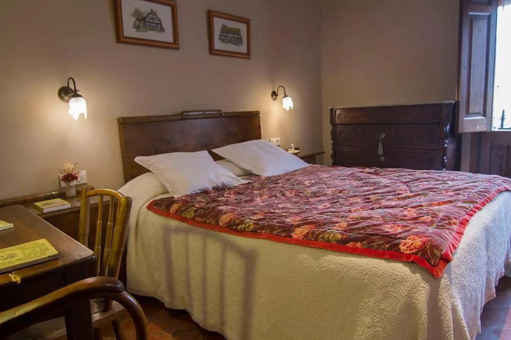 Country house Casa Leonardo Guest House Senterada Spain